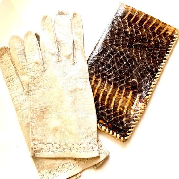 Antique Handbags - ❗️Sold❗️Vintage 20s Python Wallet Billfold